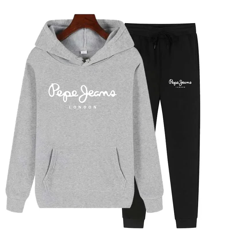 Two-piece sportswear for women, a hoodie and trousers set, fashionable autumn women's sportswear