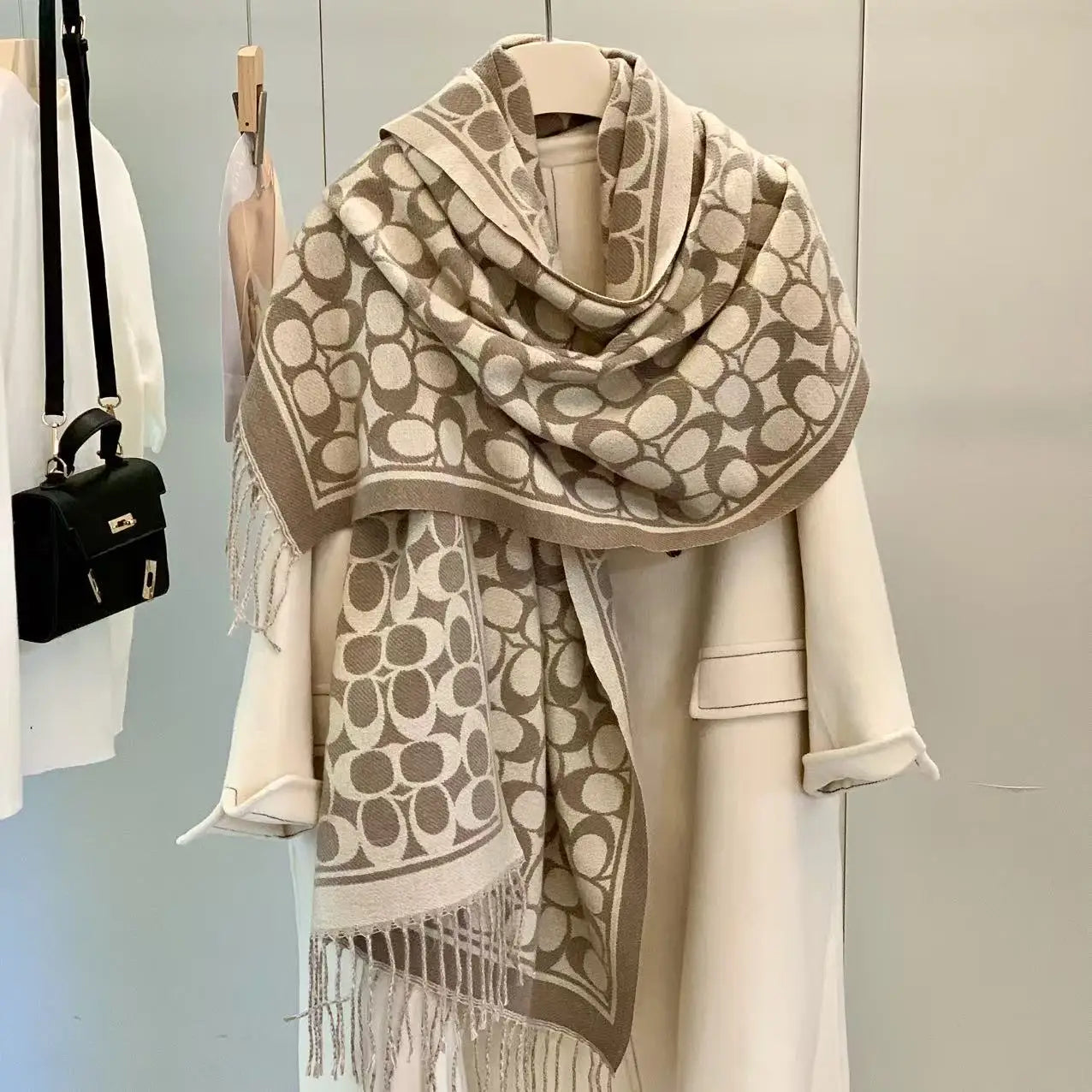 Fashionable Versatile Scarf Women's Sunscreen Warmth Air Conditioned Room Cover Blanket Gift Shoulder Shawl Chic Style Polyester