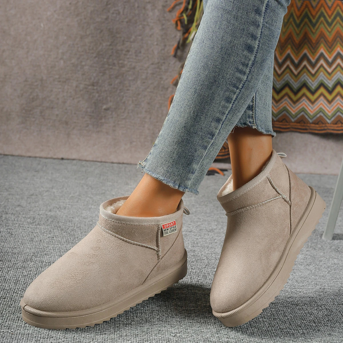Winter Round Head Sexy Comfortable Warm Casual Walking Boots Fashionable New Suede Thick Sole Large Size Snow Boots for Women