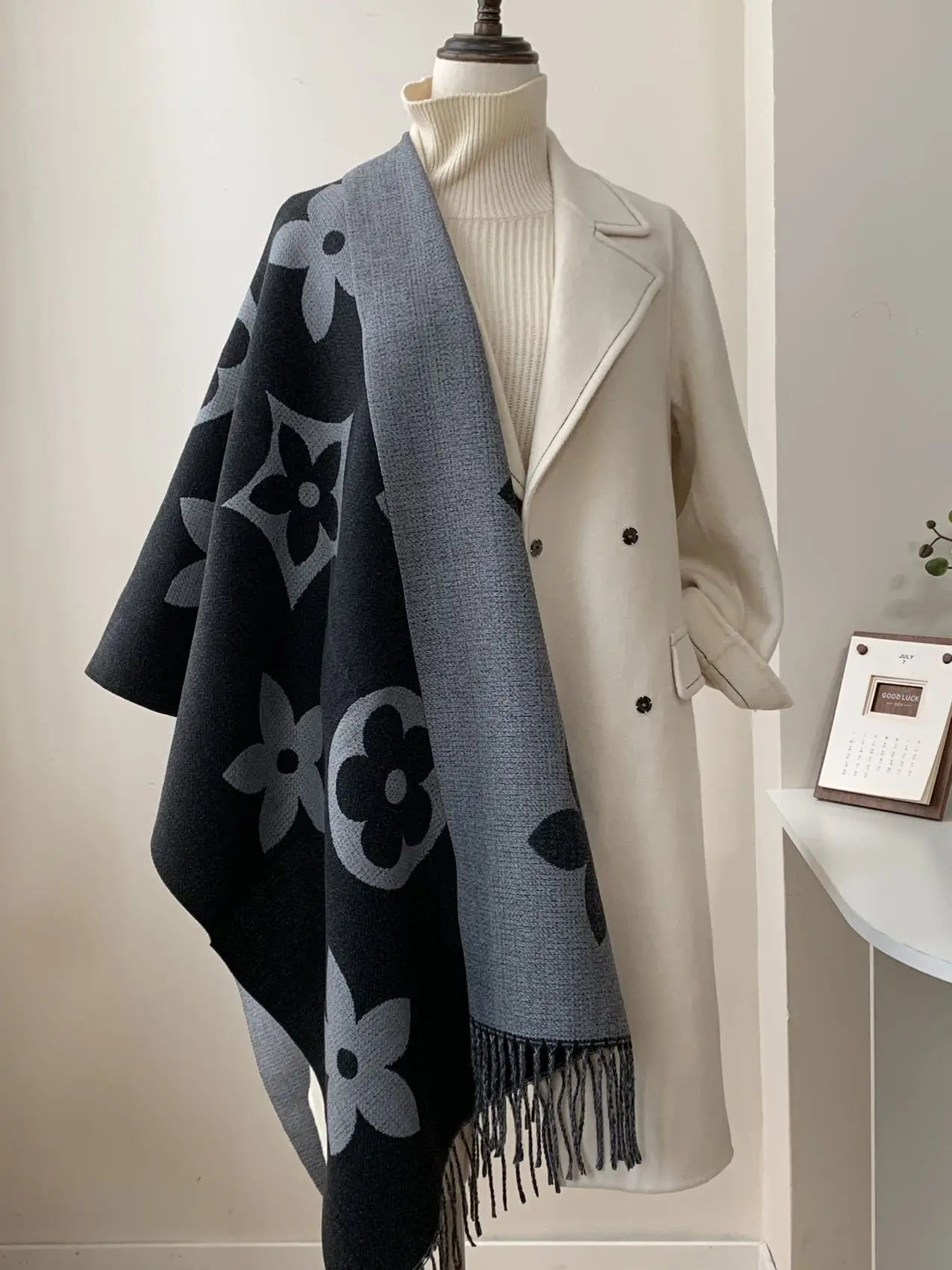 Elegant Double-Sided Cashmere-Imitating Shawl Women's Fashionable Air Conditioning Outerwear Versatile Autumn Winter Style