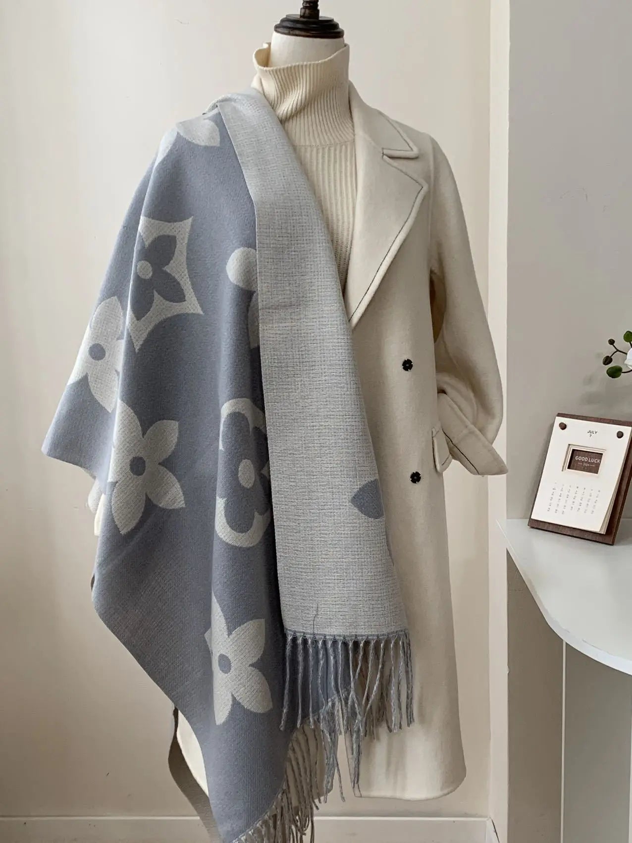 Elegant Double-Sided Cashmere-Imitating Shawl Women's Fashionable Air Conditioning Outerwear Versatile Autumn Winter Style