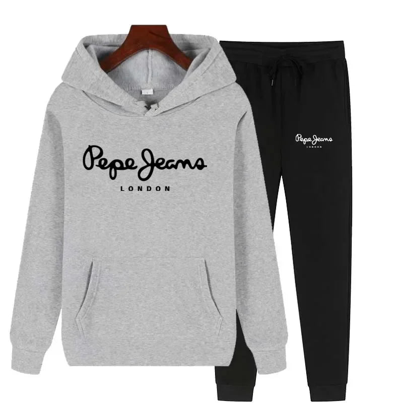 Two-piece sportswear for women, a hoodie and trousers set, fashionable autumn women's sportswear