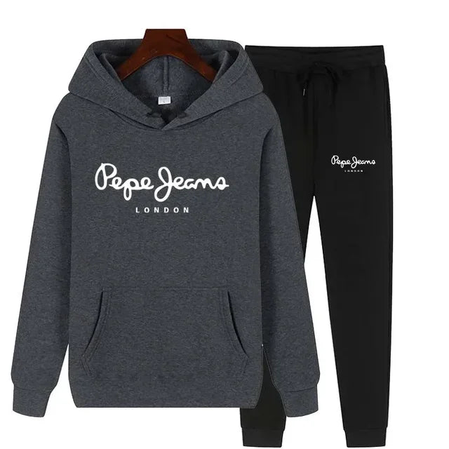 Two-piece sportswear for women, a hoodie and trousers set, fashionable autumn women's sportswear