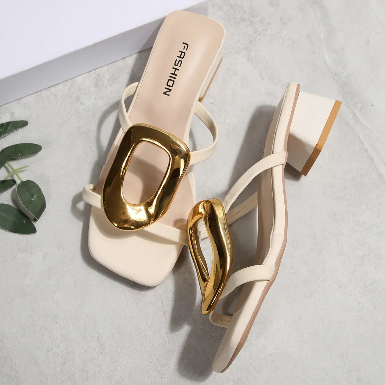 Sexy Designer Wedding Shoes Elegant Women Sandals Medium High Heels Open Toe Luxury Fashion Party Women Shoes Zapatos De Mujer
