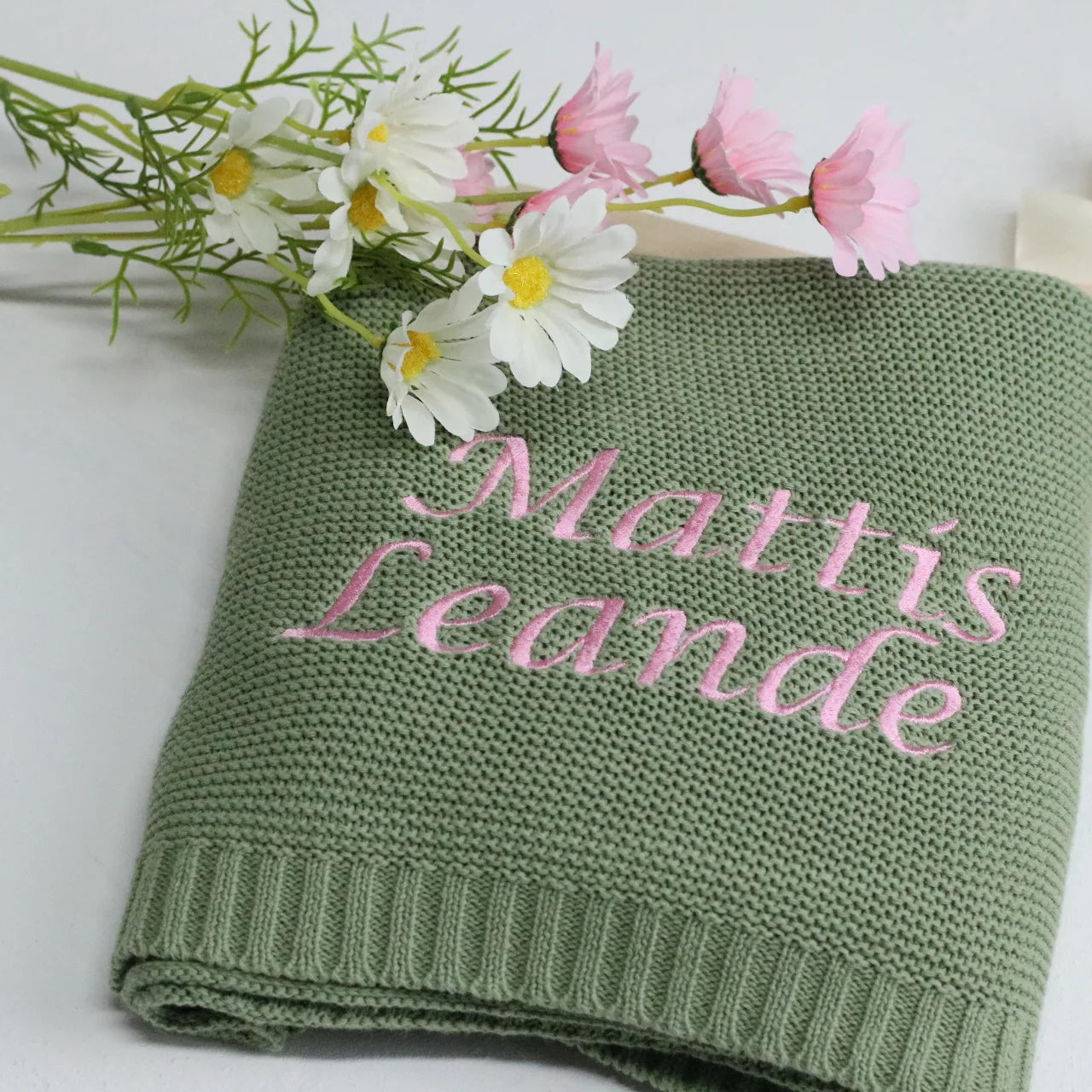 Personalized Embroidered Name Knitted Cotton Blanket Stroller Cover Kids Nap Blanket for Newborn Baby Shower Gift