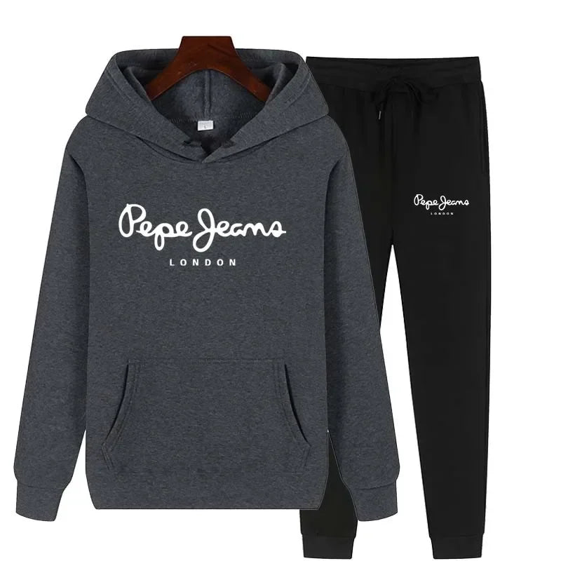 Two-piece sportswear for women, a hoodie and trousers set, fashionable autumn women's sportswear