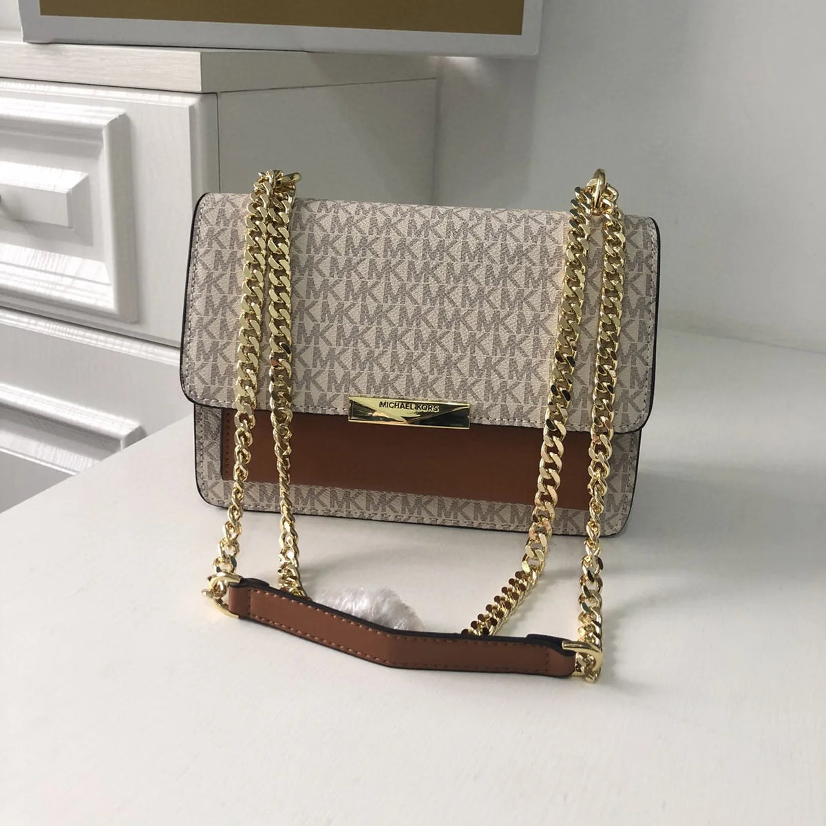 Michael Kors Women's Luxury Design Shoulder Bag Classic Fashion Crossbody High Quality for Casual Or Business Wear Handbag