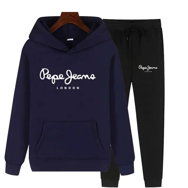 Two-piece sportswear for women, a hoodie and trousers set, fashionable autumn women's sportswear