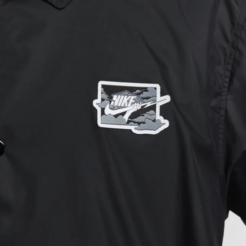 Nike Loose-Fitting Retro Patch Sports Men's Coach Jacket New Lightweight Soft Woven Button Casual Top Simple Lapel Black Versatile Commuter Jacket Trendy Men's Must-Have Fz0801-010