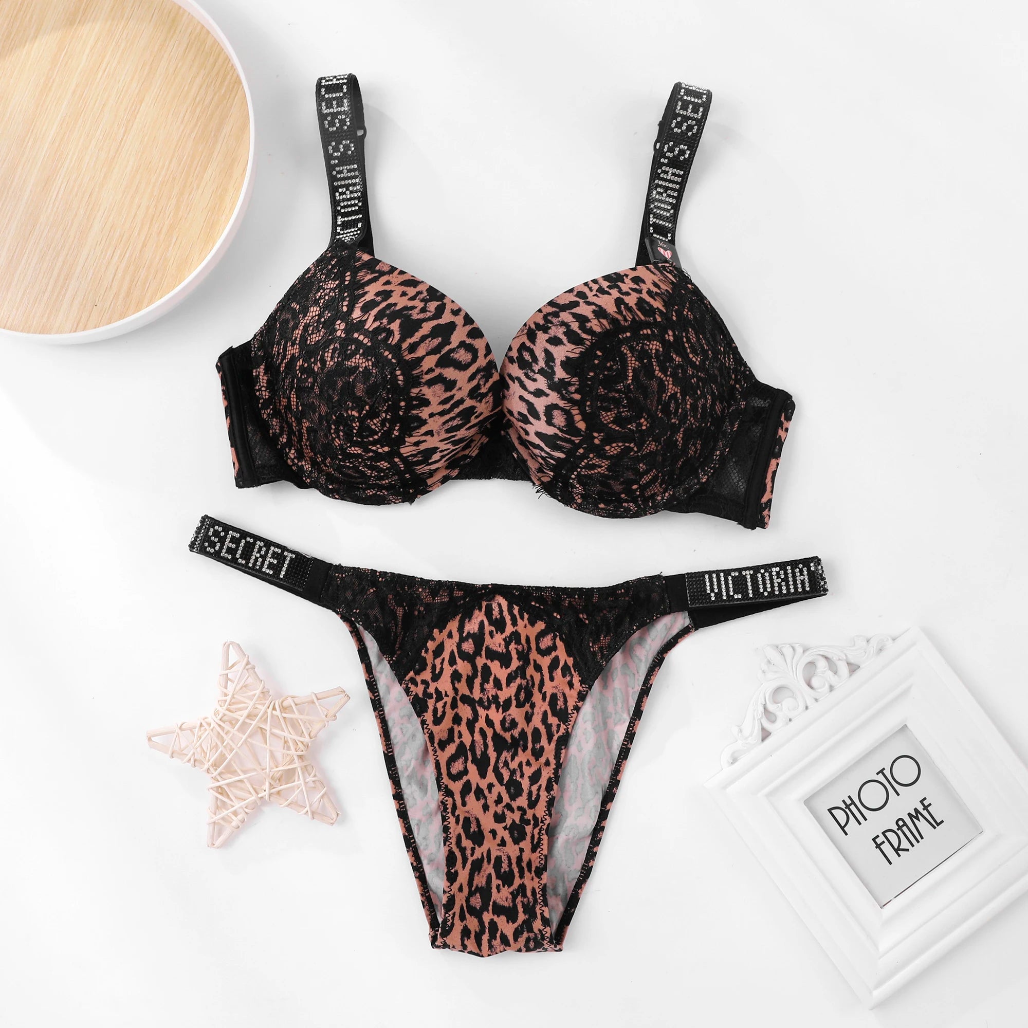 2025 New V Women's Sexy S Lingerie Set Heart Pattern Trim Stretchy Breathable underwear Set Lace Bralette Bra and Panty Set
