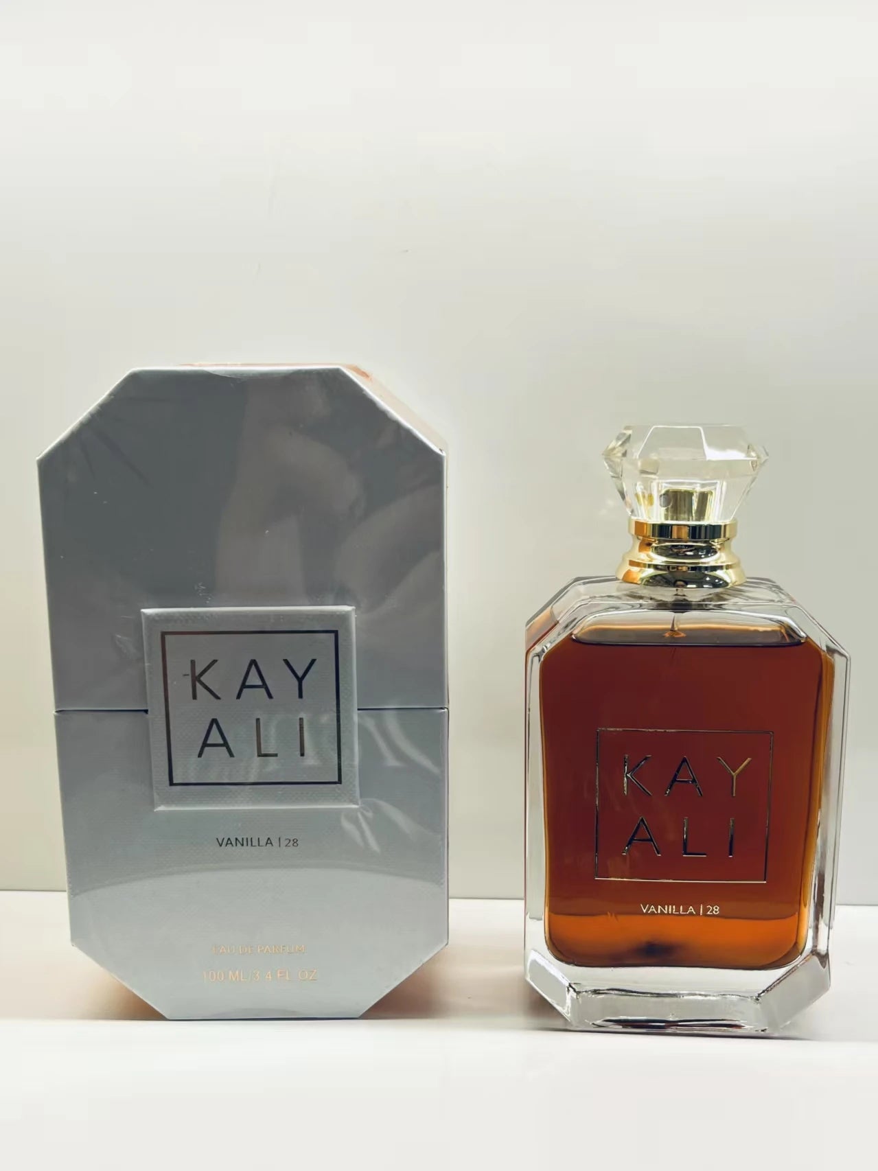 Elegant Women's Perfume 100ml – 8 Captivating Scents with Sweet Fruity Floral Notes Warm Woody Base Long-Lasting Romantic Aroma