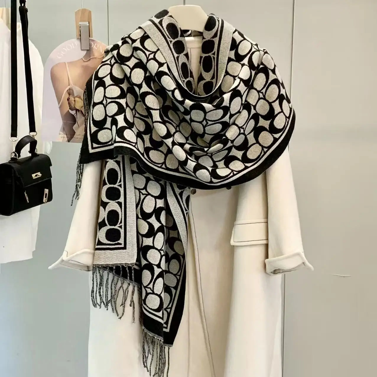 Fashionable Versatile Scarf Women's Sunscreen Warmth Air Conditioned Room Cover Blanket Gift Shoulder Shawl Chic Style Polyester