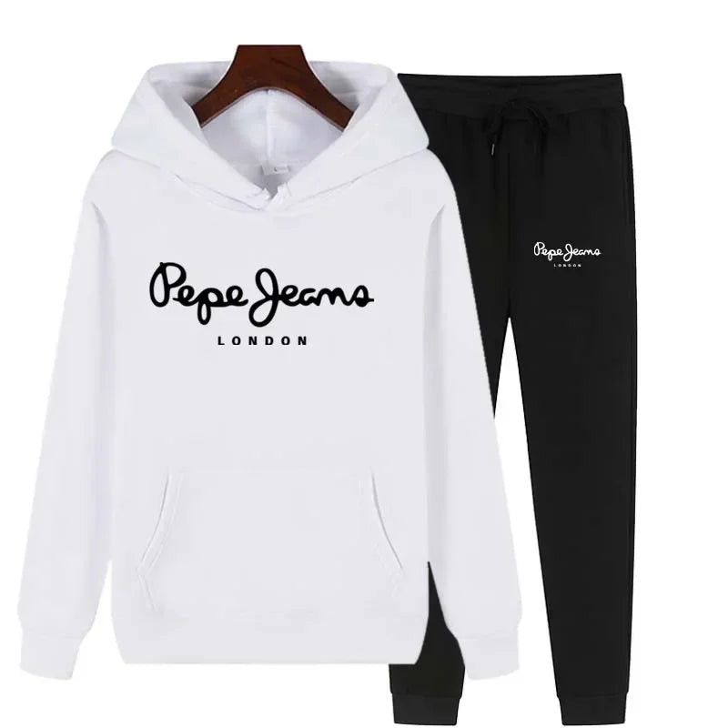 Two-piece sportswear for women, a hoodie and trousers set, fashionable autumn women's sportswear