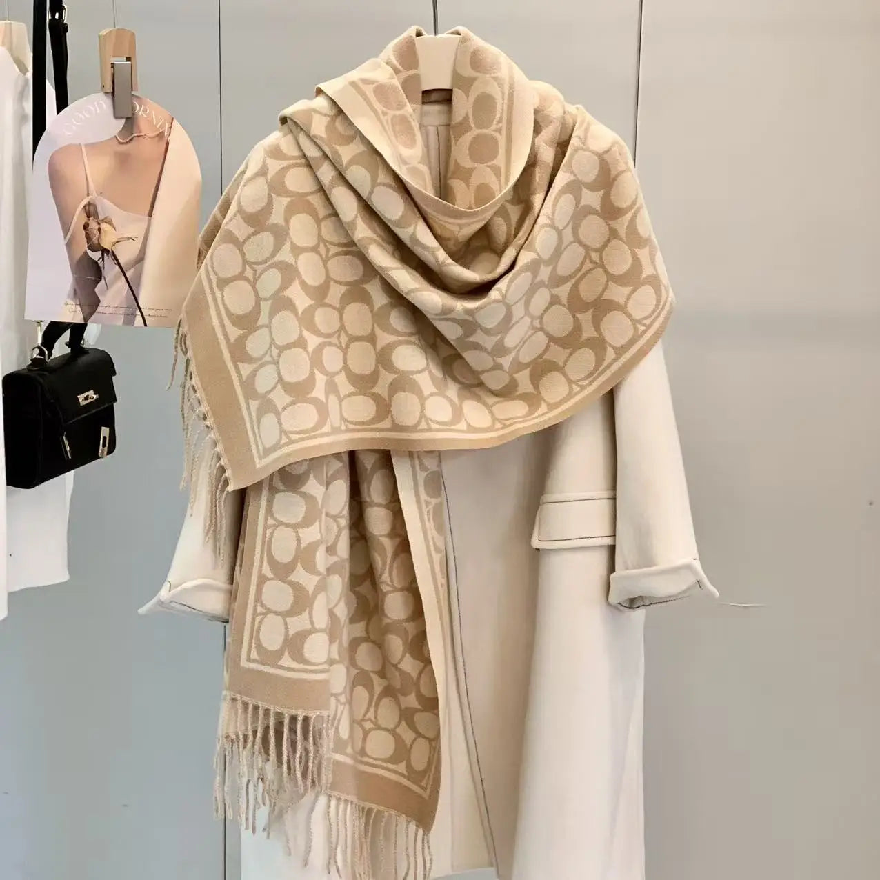 Fashionable Versatile Scarf Women's Sunscreen Warmth Air Conditioned Room Cover Blanket Gift Shoulder Shawl Chic Style Polyester