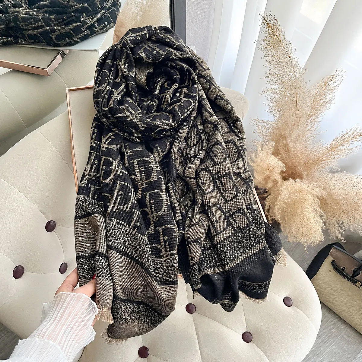 2025 Ladies Muslim Hijab Golden Thread Scarves Spring and Autumn Sun Protection Decoration Shawl Foulard Wrap Headscarf Scarf