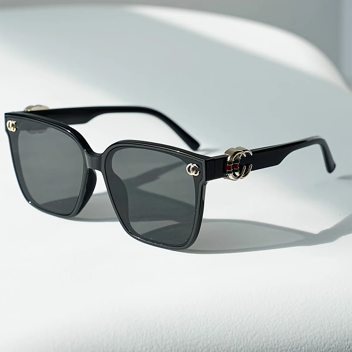 2026 New Fashion Cool Sunglasses Women Luxury Brand Flowers Anti Strong Light Letter Sun Glasses Ladies Gafas UV400