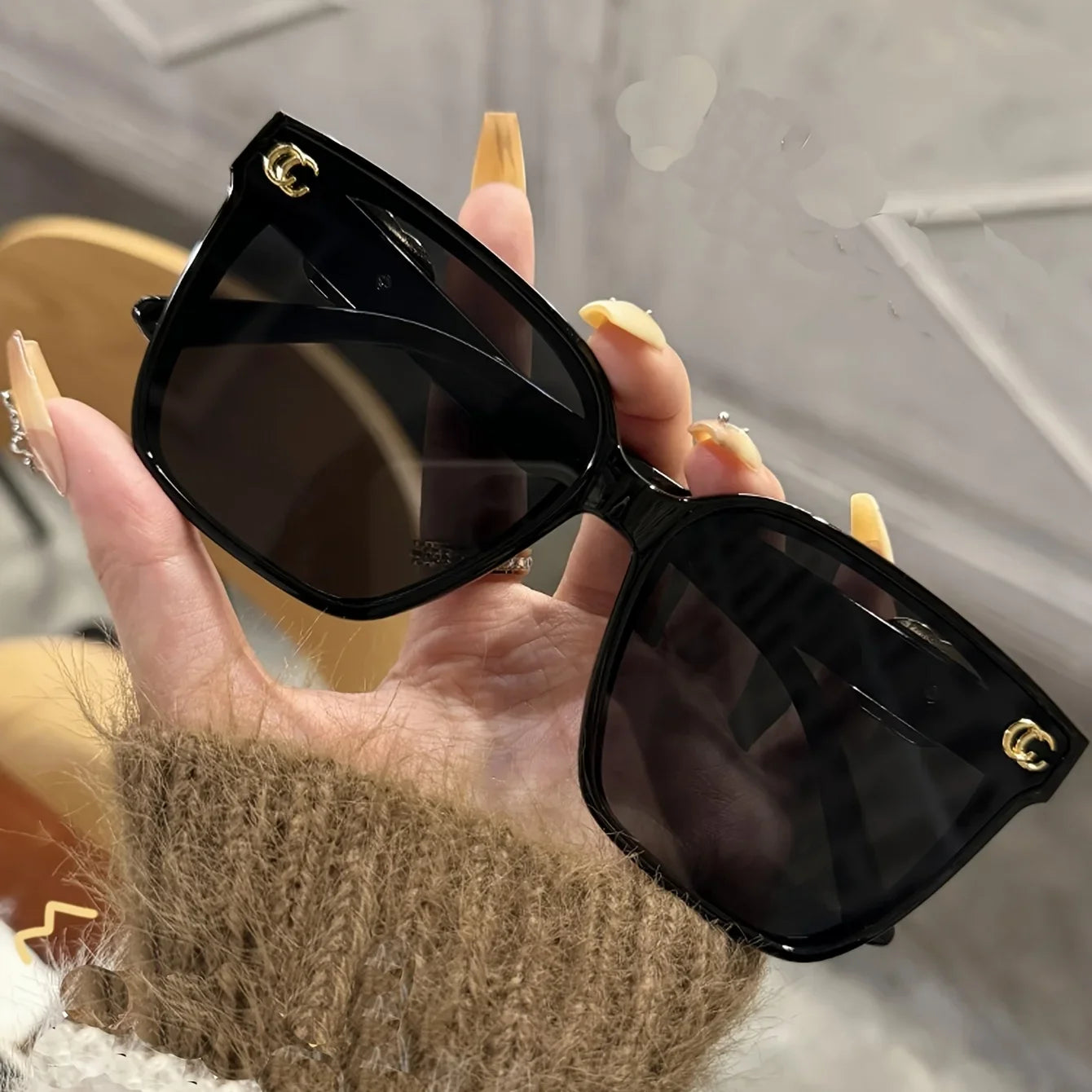 2026 New Fashion Cool Sunglasses Women Luxury Brand Flowers Anti Strong Light Letter Sun Glasses Ladies Gafas UV400