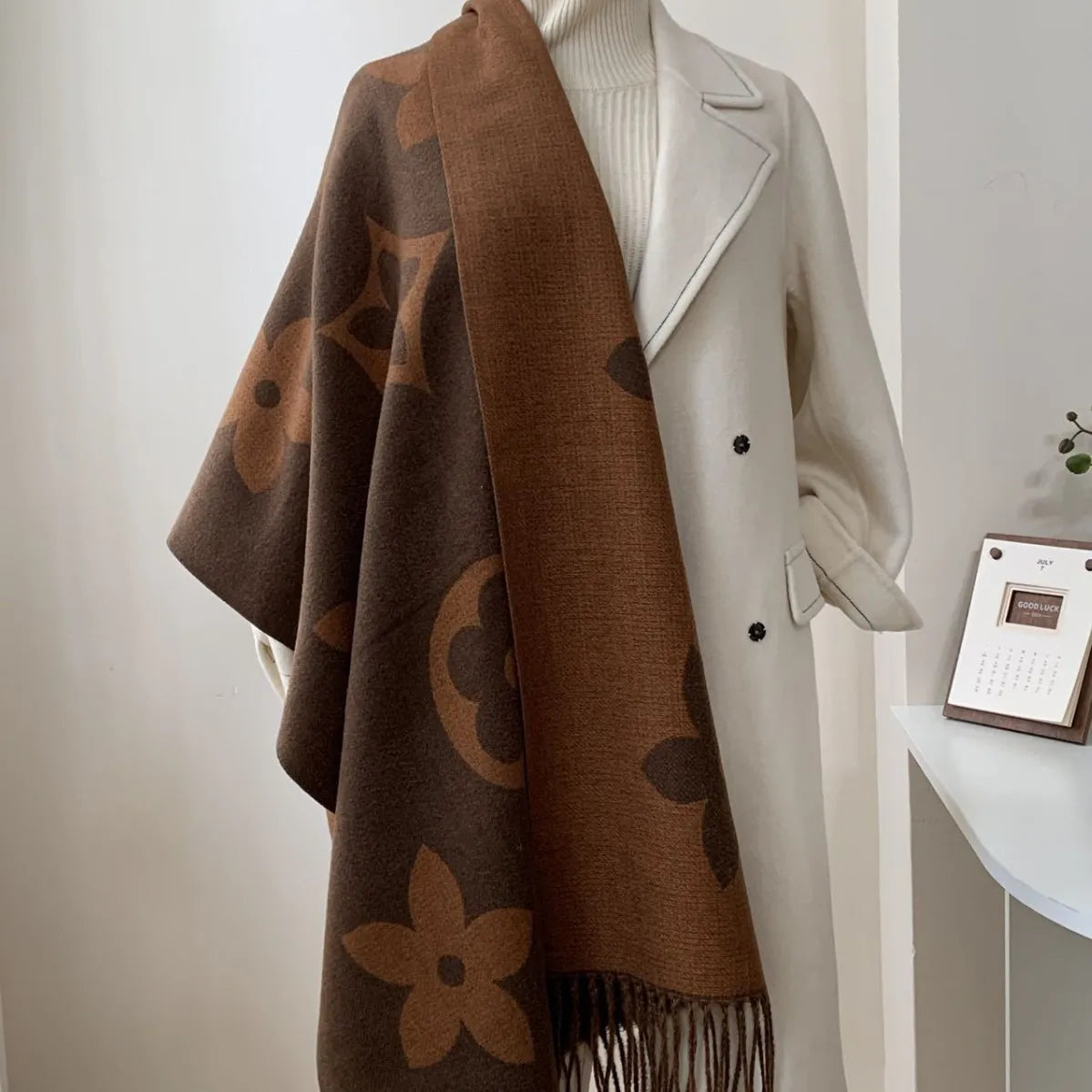 Elegant Double-Sided Cashmere-Imitating Shawl Women's Fashionable Air Conditioning Outerwear Versatile Autumn Winter Style