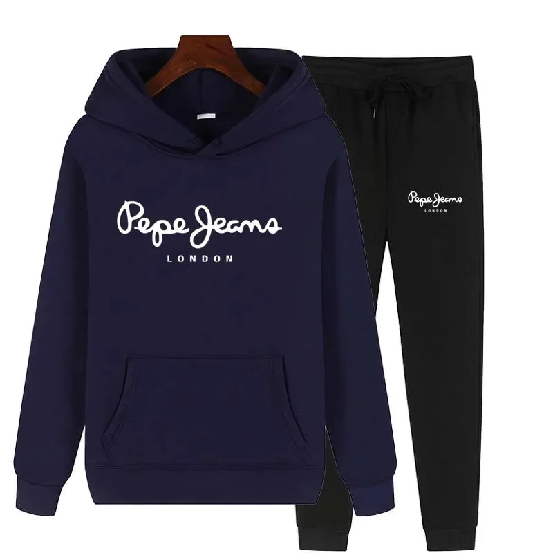 Two-piece sportswear for women, a hoodie and trousers set, fashionable autumn women's sportswear