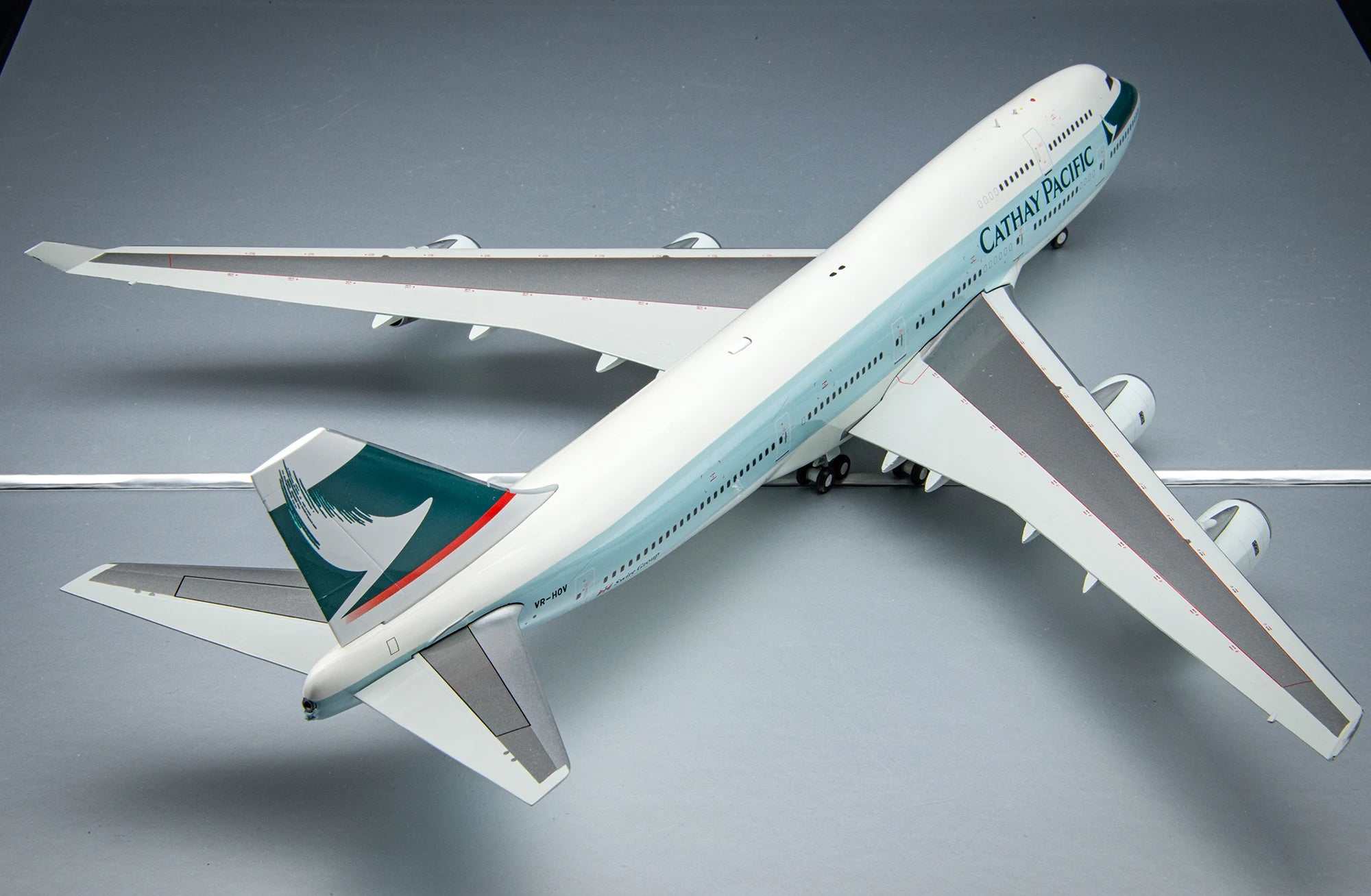 JCwings Cathay Pacific Boeing 747-400 VR-HOV 1:200 Diecast Aircraft Model SA2017