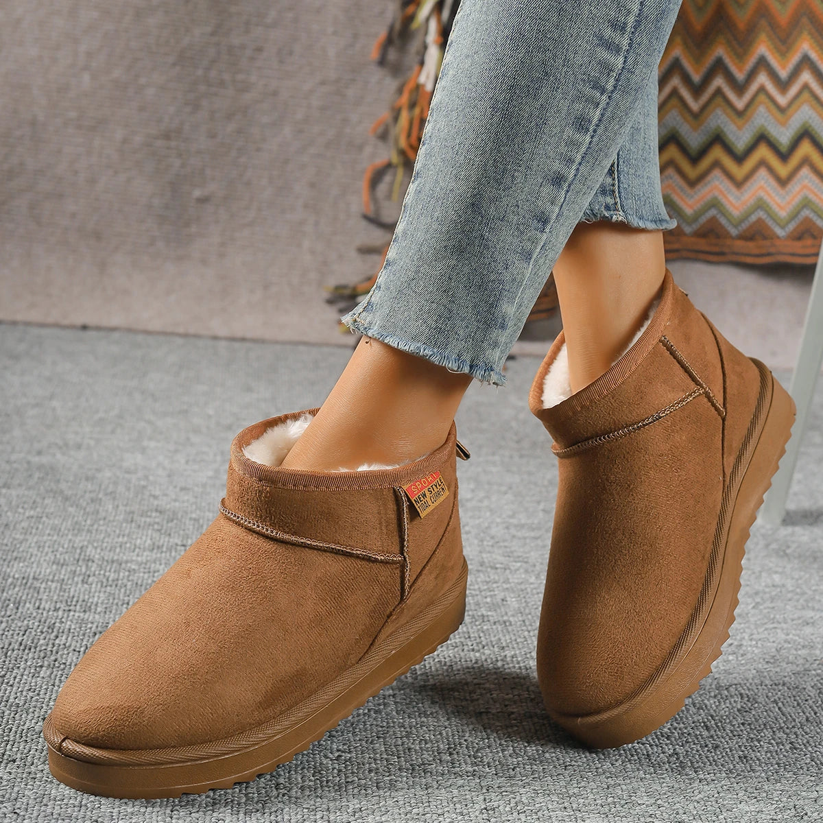 Winter Round Head Sexy Comfortable Warm Casual Walking Boots Fashionable New Suede Thick Sole Large Size Snow Boots for Women