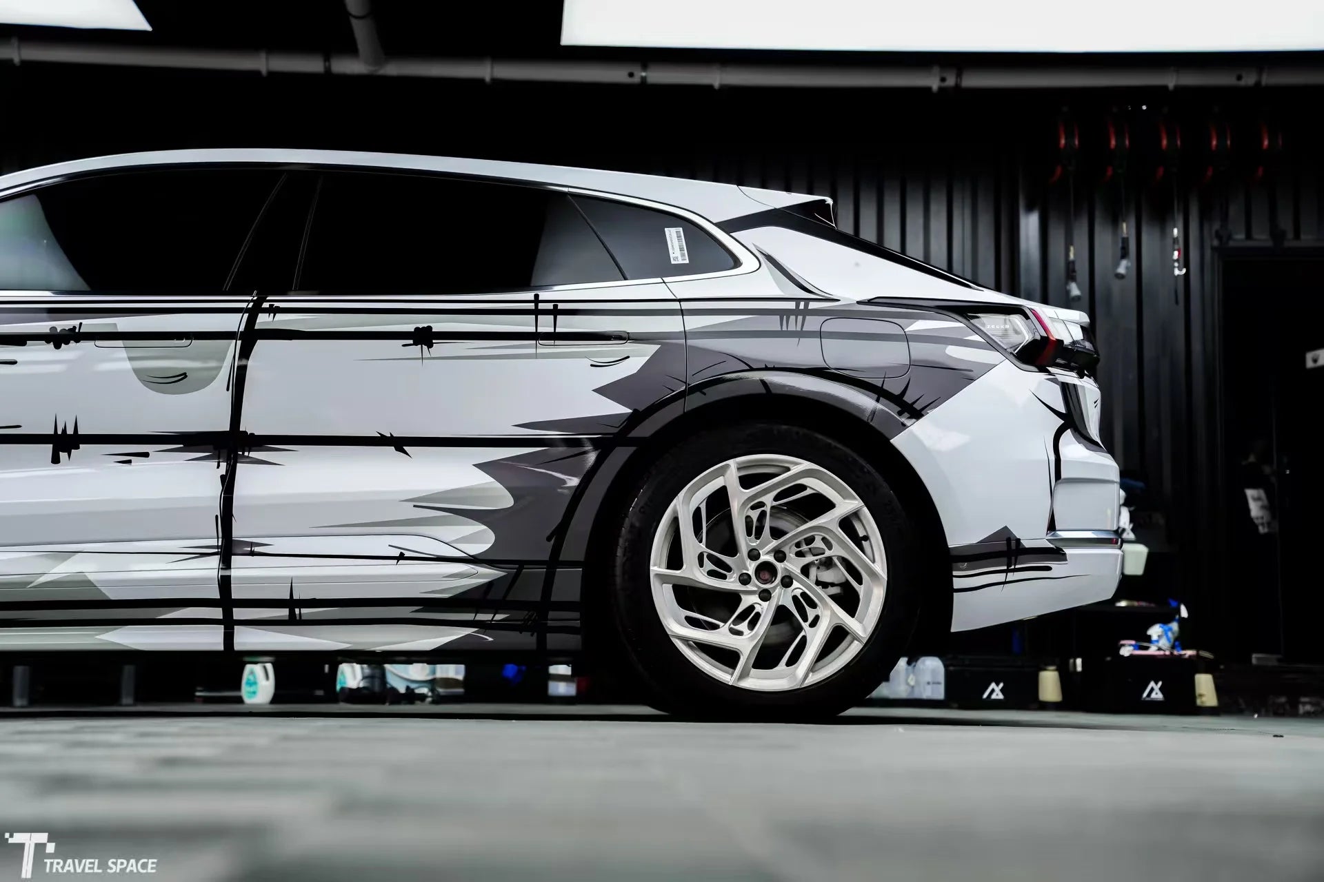 Qizhouchi High-end Customized 5x120 /112 Aluminum Alloy Forged Wheels with 5 Holes Passenger Wheels  MOQ 4 Pieces