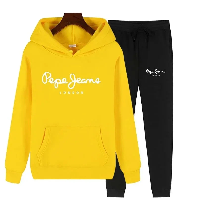 Two-piece sportswear for women, a hoodie and trousers set, fashionable autumn women's sportswear