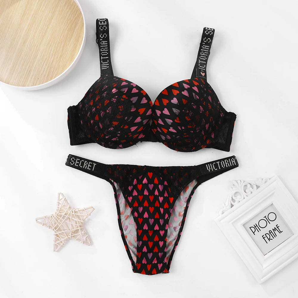 2025 New V Women's Sexy S Lingerie Set Heart Pattern Trim Stretchy Breathable underwear Set Lace Bralette Bra and Panty Set