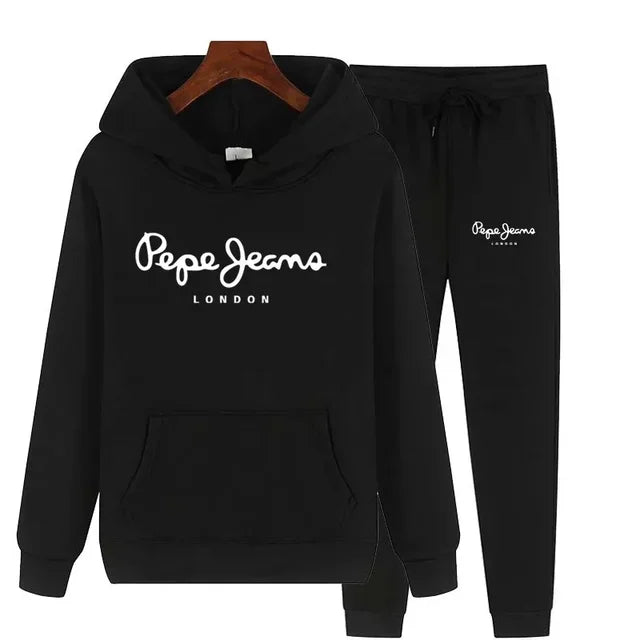 Two-piece sportswear for women, a hoodie and trousers set, fashionable autumn women's sportswear